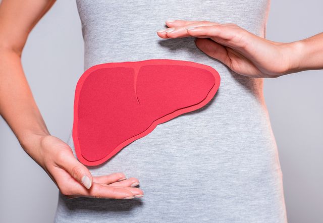 Ці поширені звички не приносять користі здоров'ю печінки - фото 420948