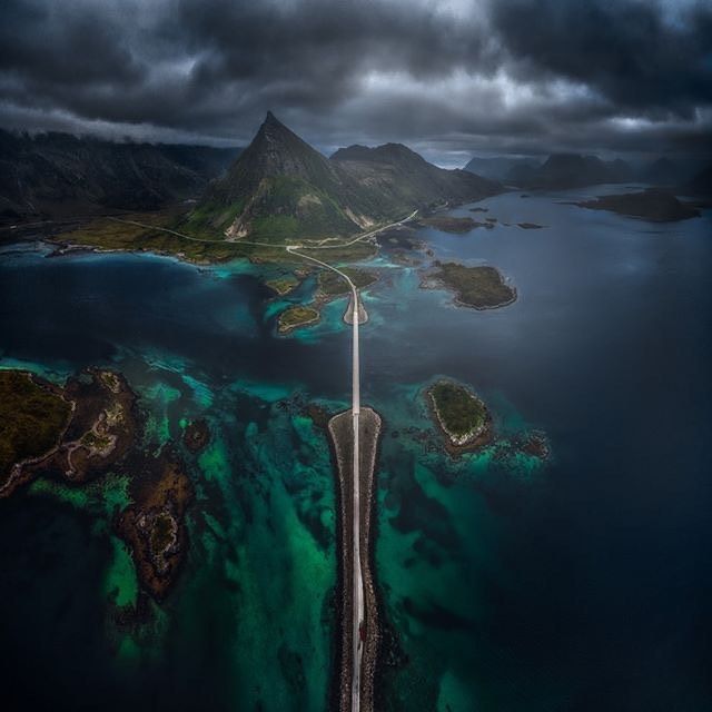 Німецький фотограф показує неймовірні мандри світом: яскраві фото - фото 421045