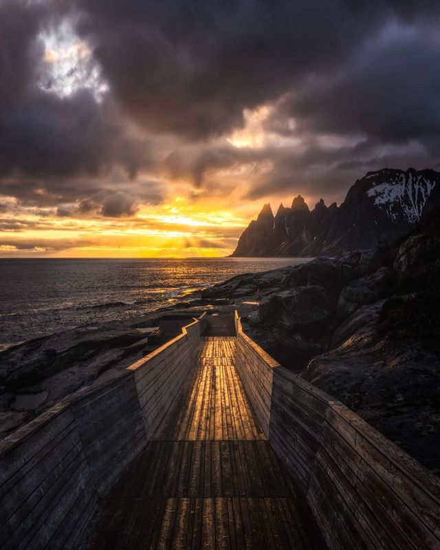 Німецький фотограф показує неймовірні мандри світом: яскраві фото - фото 421053