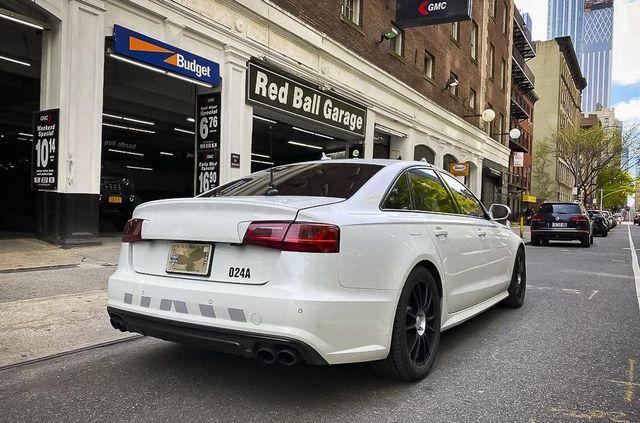 Американці на Audi A6 проїхали через всю Америку за 25 годин і побили рекорд - фото 421366