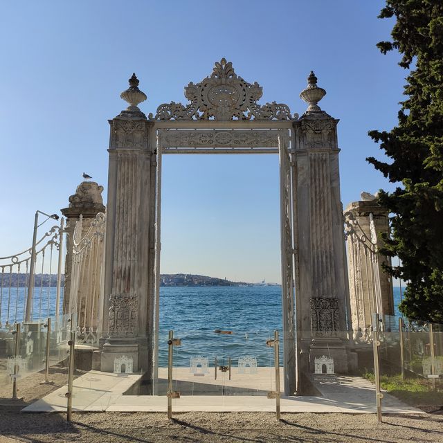 Ворота у палаці Долмабахче - фото 421490