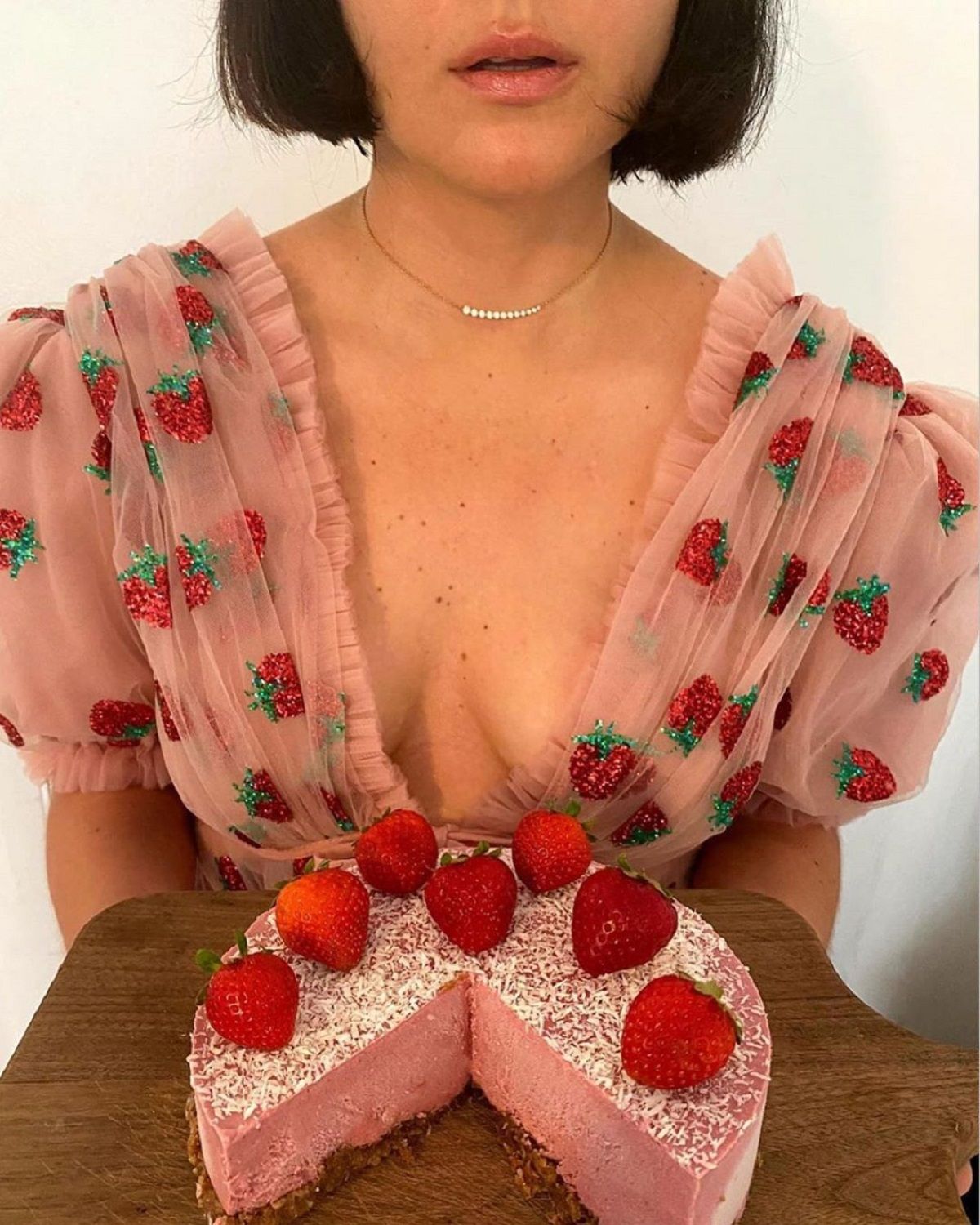 Названо найпопулярнішу сукню у світі, і її захоче кожна