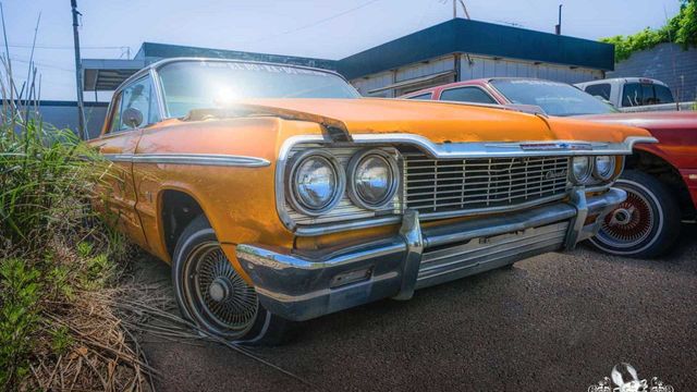 Машини-привиди: як виглядають унікальні авто, покинуті під час аварія на Фукусімі - фото 422063