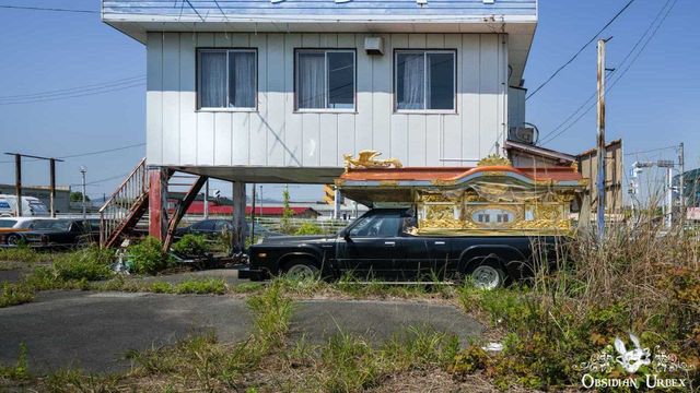 Машини-привиди: як виглядають унікальні авто, покинуті під час аварія на Фукусімі - фото 422064