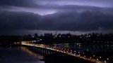 Грозове небо Києва вразило жителів столиці: видовищні кадри