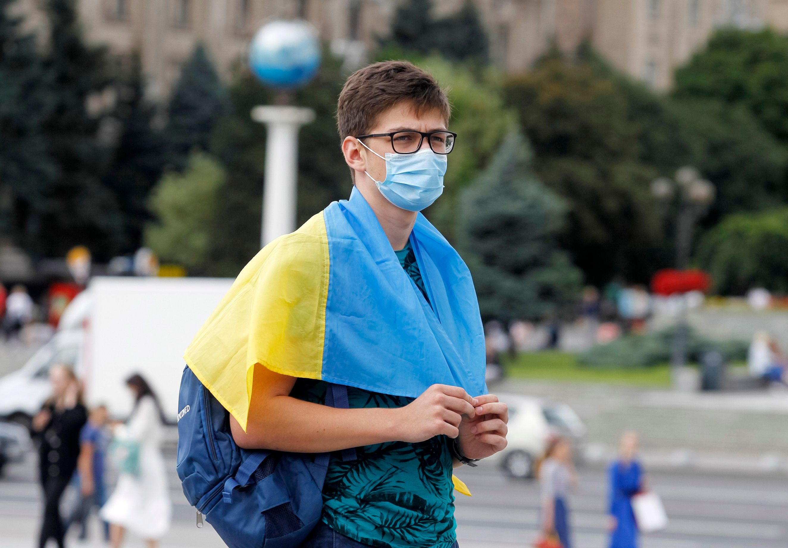 В Україні продовжили карантин і заборонили в'їзд іноземцям: нові правила