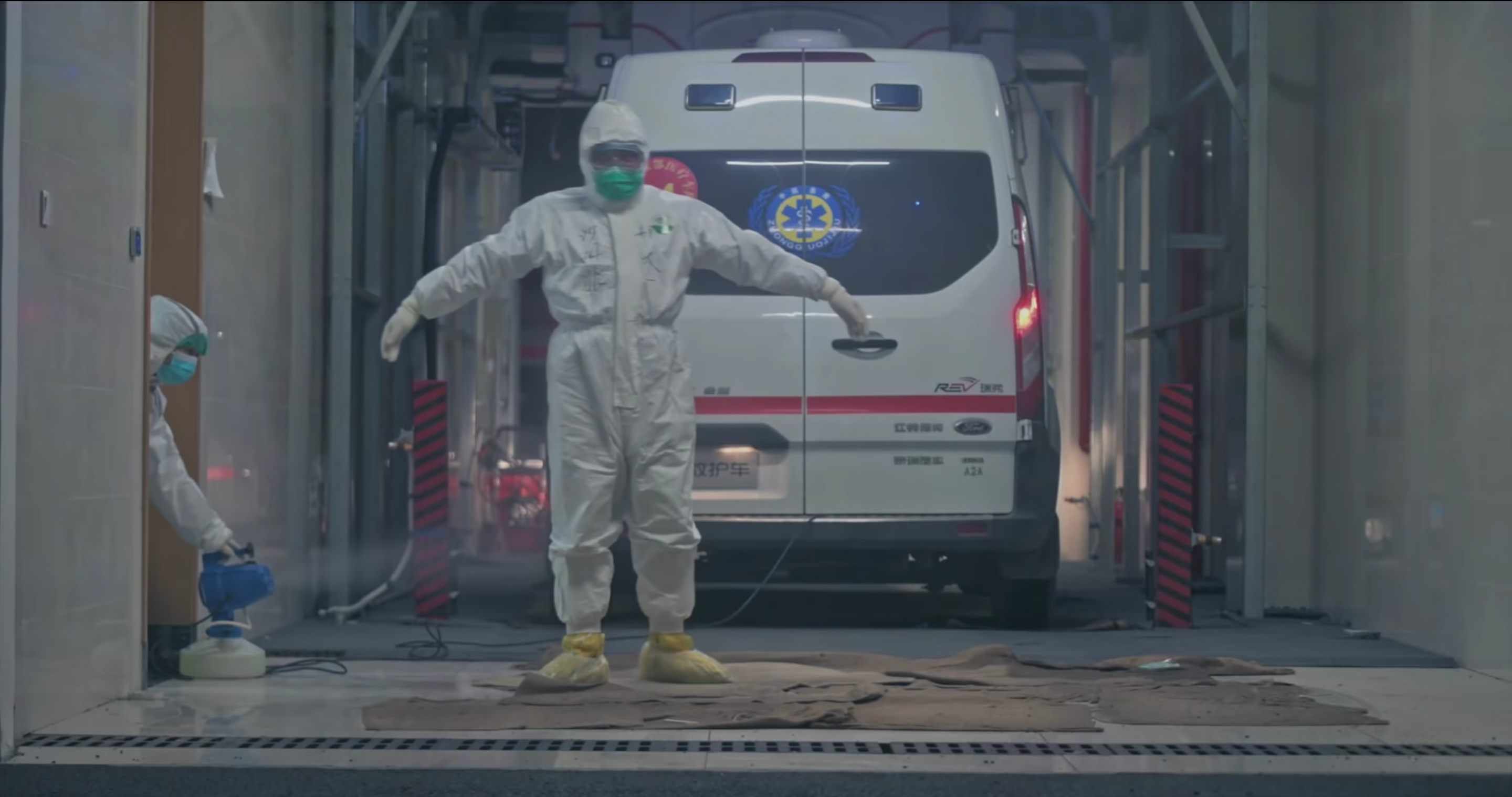 Художник отримав 500 годин відеоматеріалу про коронавірус - фото 1