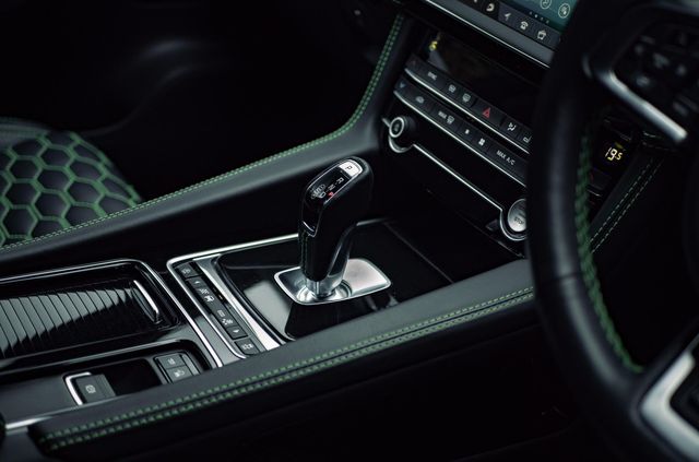 Представлено найшвидший і найпотужніший британський кросовер - фото 422206