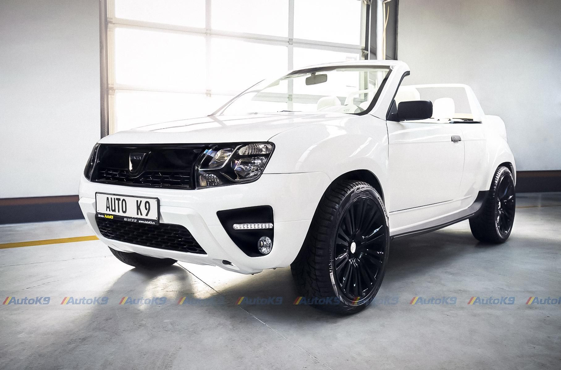 Дизайнери перетворили розбитий кросовер Dacia Duster на стильний кабріолет