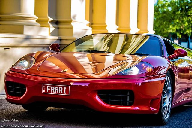 Найшвидший лімузин у світі виставили на продаж: фото - фото 422451