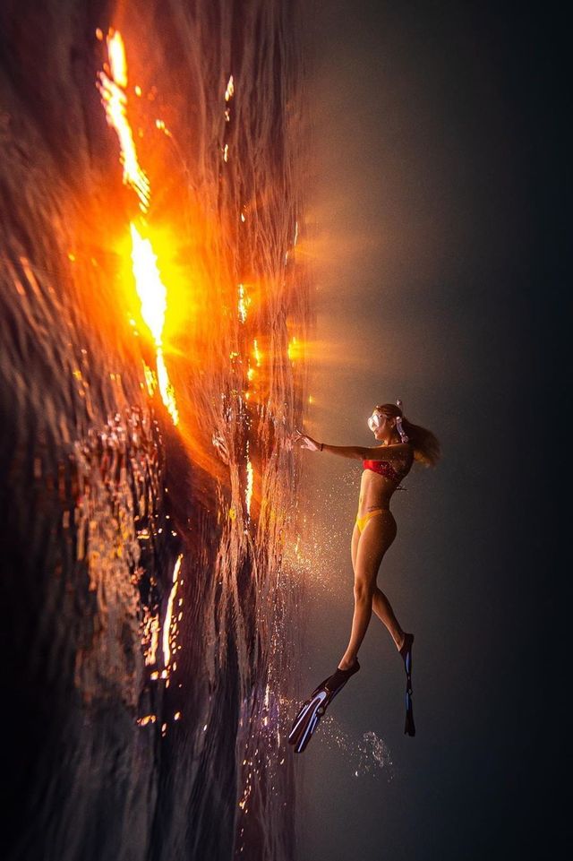 Портал в альтернативний всесвіт: ілюзія на фото дівчини під водою вразила мережу - фото 422775