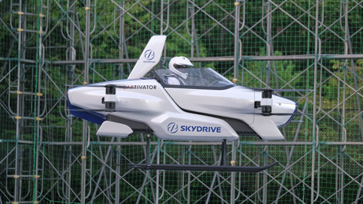 Літаючий автомобіль Toyota успішно піднявся в повітря: відео