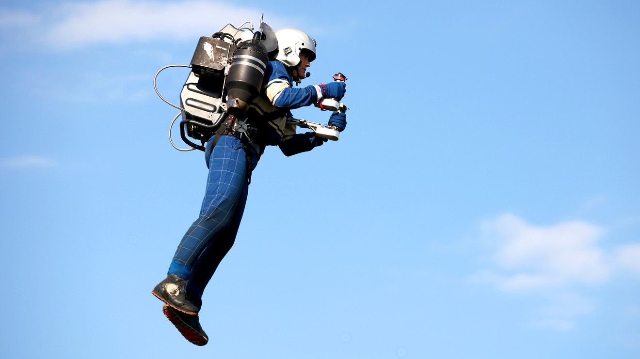 Пілоти в небі над США зустріли людину з реактивним ранцем