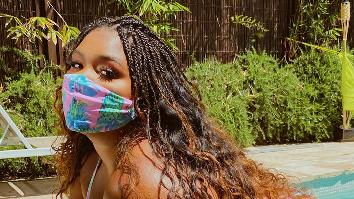 Пишнотіла співачка Lizzo знялася в еротичній фотосесії