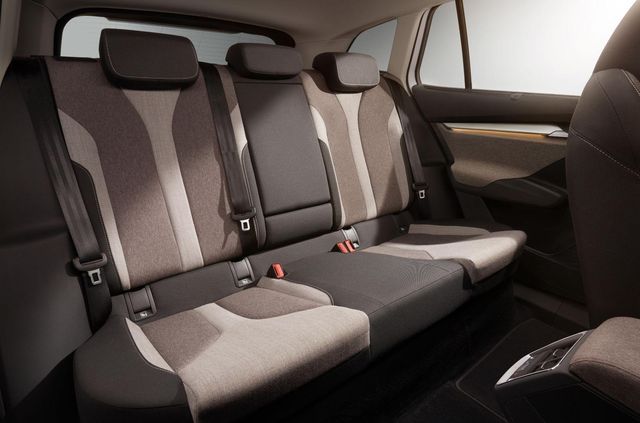 Skoda розсекретила свій перший електричний кросовер: його ціна вам сподобається - фото 423424