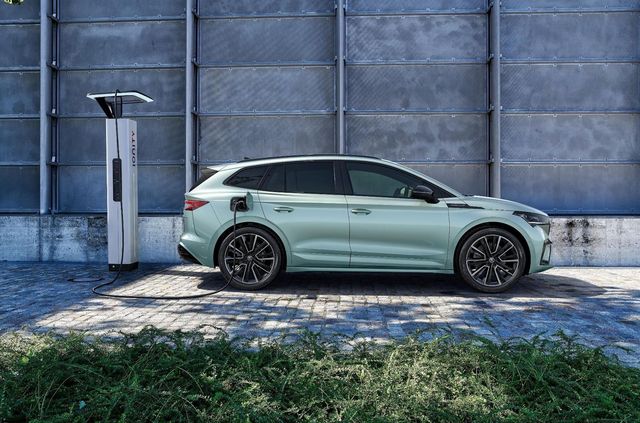 Skoda розсекретила свій перший електричний кросовер: його ціна вам сподобається - фото 423434