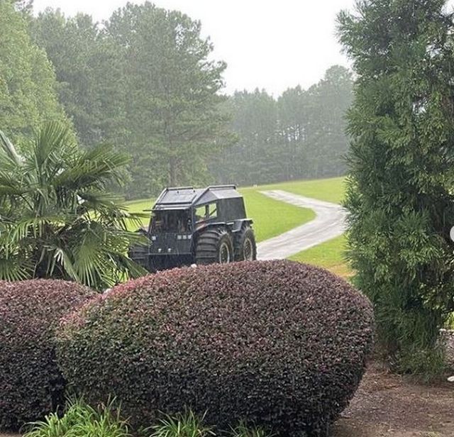 Каньє Вест подарував своєму другу український всюдихід Sherp PRO ATV - фото 423840