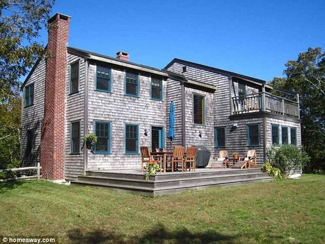 Художниця виграла суд у порностудії: який стосунок мисткиня має до фільмів для дорослих - фото 423985