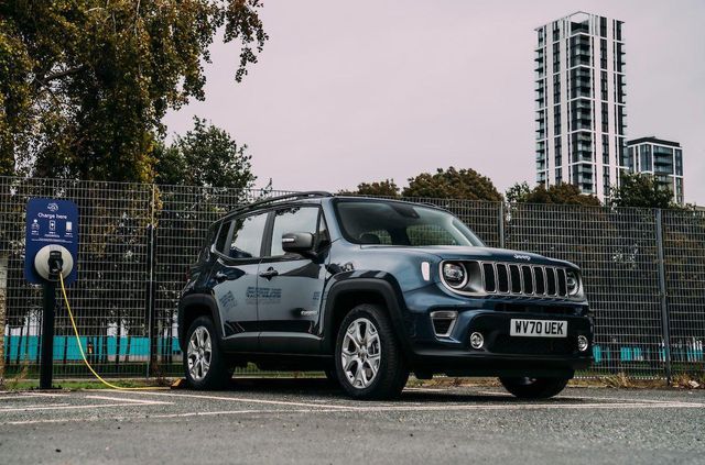 Jeep відкрив найекстремальніший мотель у світі: аж дух перехоплює - фото 424494