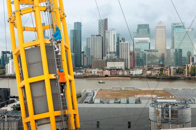 Jeep відкрив найекстремальніший мотель у світі: аж дух перехоплює - фото 424497