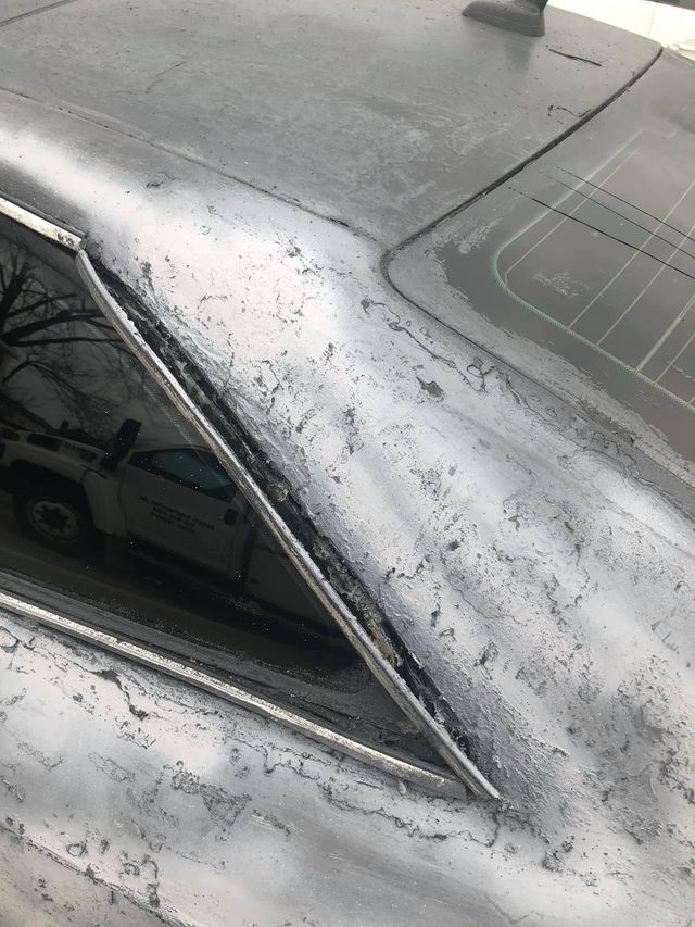 Власник Audi зіпсував свою машину у спробі поміняти колір кузова: епічні фото - фото 424616