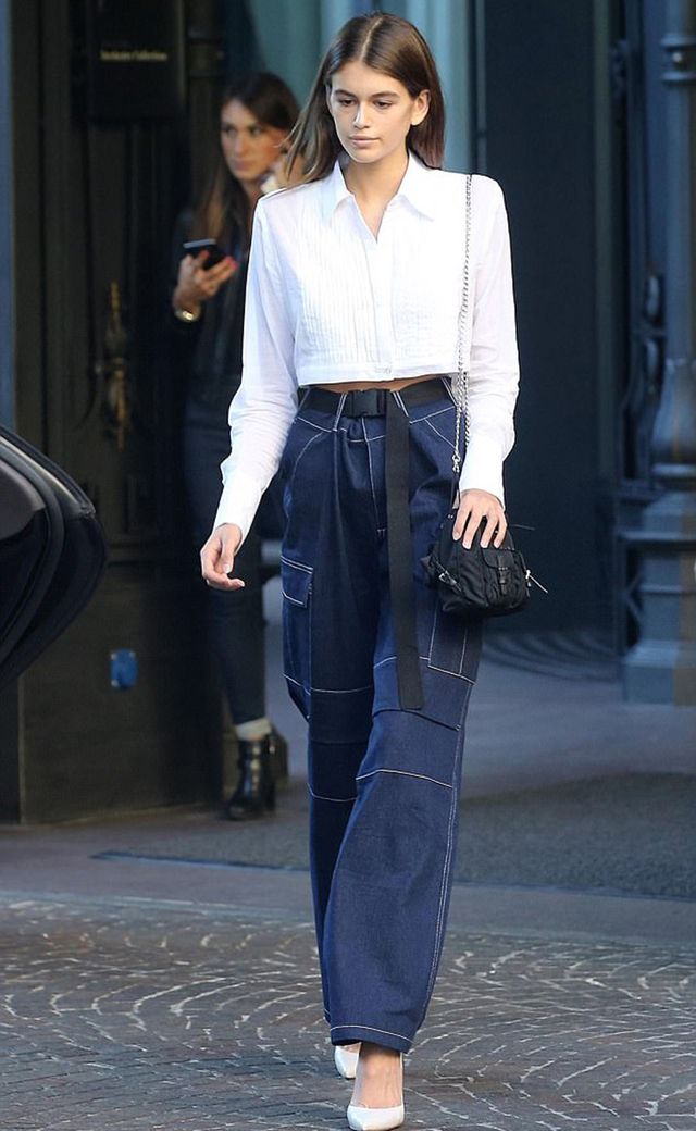 Так виглядають наймодніші джинси осіннього сезону - фото 424672