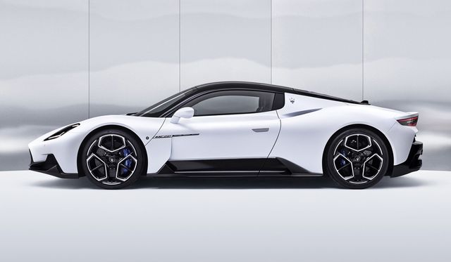 Maserati презентувала люксовий суперкар MC20: ефектні фото - фото 424837