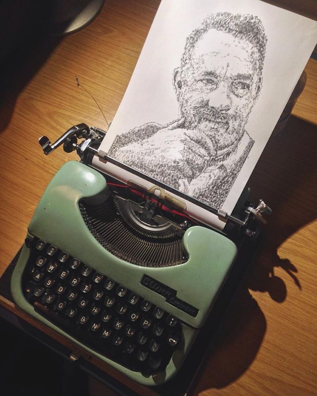 Британець створює малюнки за допомогою друкарської машинки: фото - фото 424896