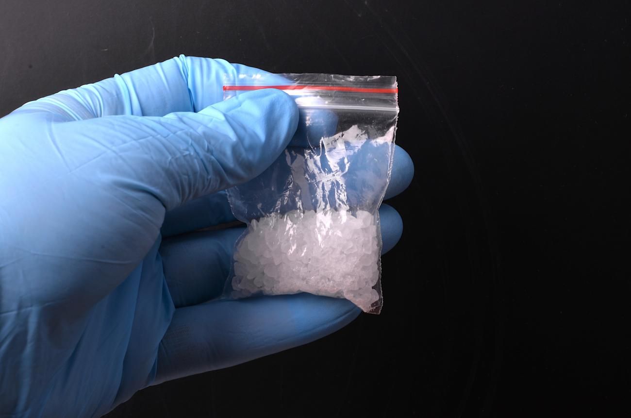 Поганий день: австралієць, котрий провозив 273 кг метамфетаміну, врізався у поліцейських