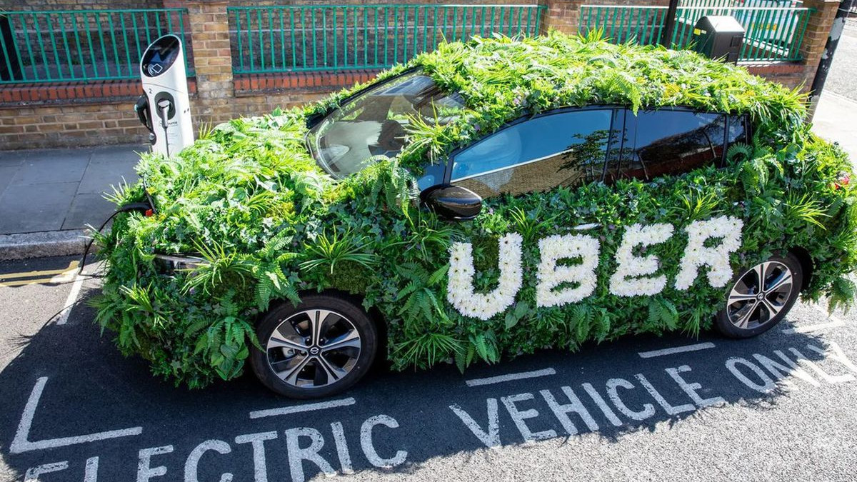 Uber планує збільшити кількість електромобілів у компанії - фото 1
