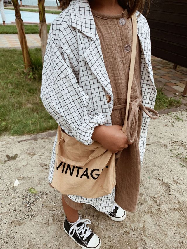 Стильні тренчі: як носити головний тренд осені 2020 - фото 425083