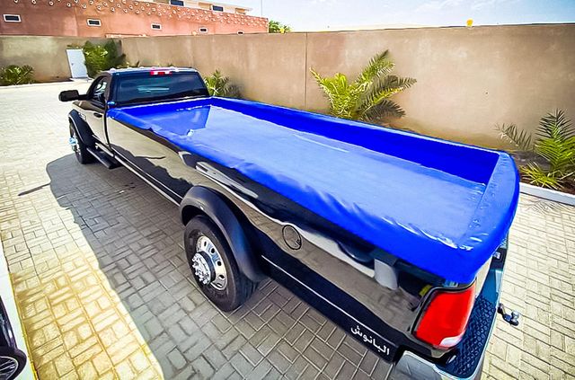 Подивіться на пікап Ram 4500 з п'ятиметровою вантажною платформою - фото 425118