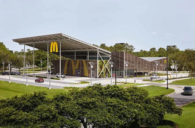 У США відкрили перший McDonald's з нульовим енергоспоживанням - фото 425151