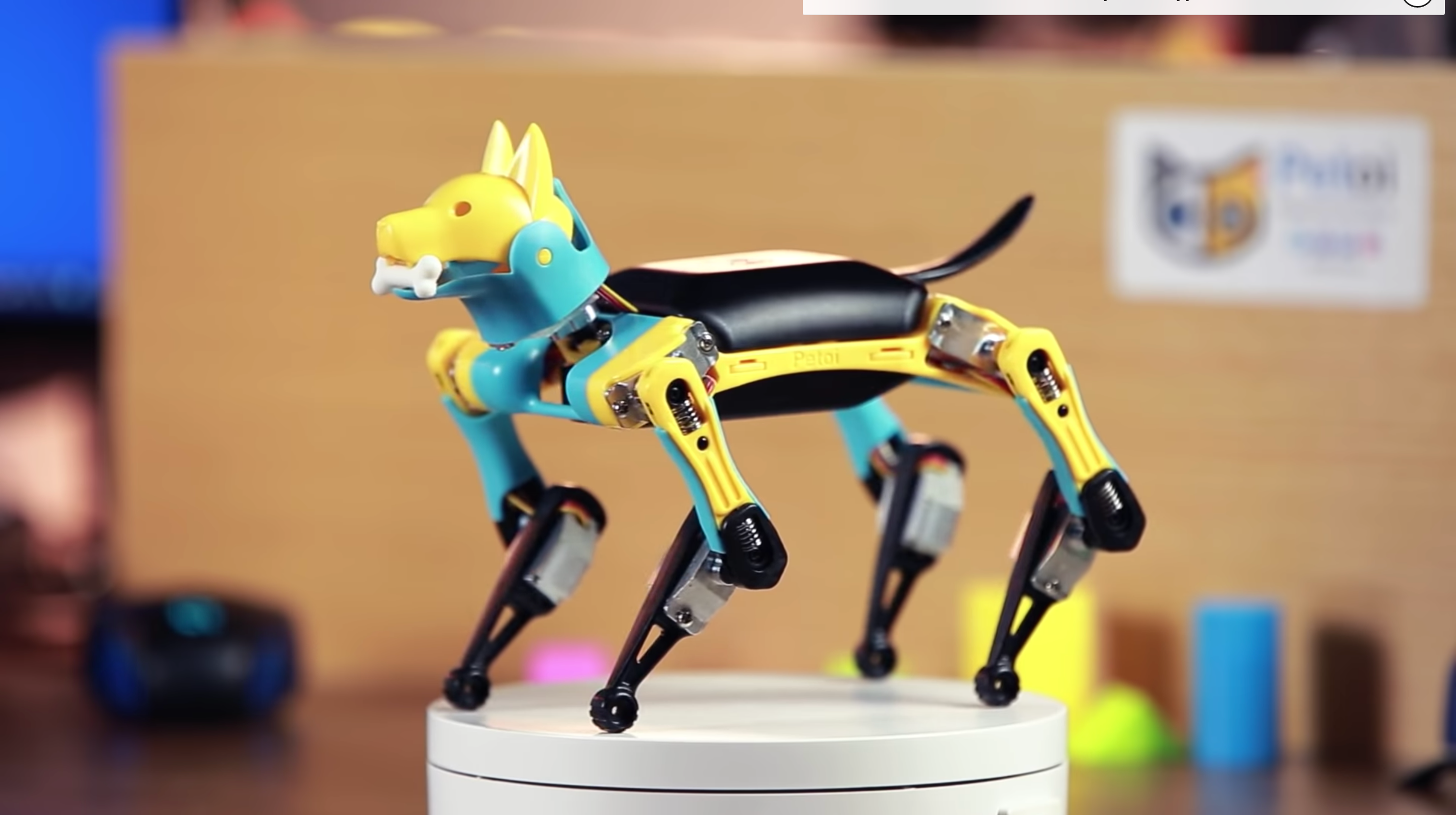 Домашній улюбленець: створено зменшену копію робопса Spot від Boston Dynamics