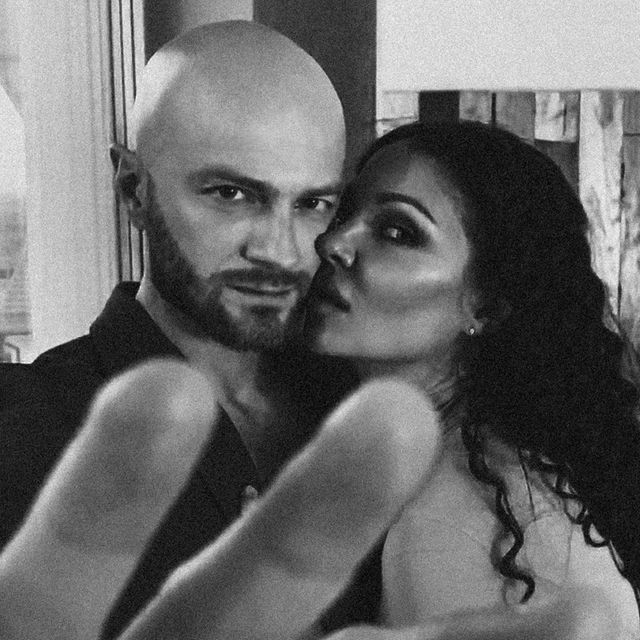 Влад Яма підкорив мережу чуттєвим фото з дружиною - фото 425213