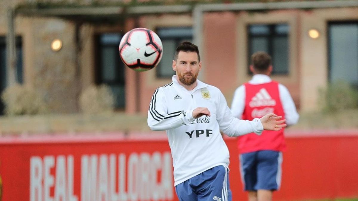 Ліонель Мессі - фото 1