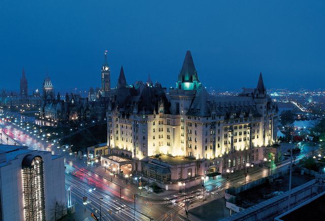 Уряд Канади буде платити по 100 доларів туристам, які повинні відвідати Оттаву - фото 425526