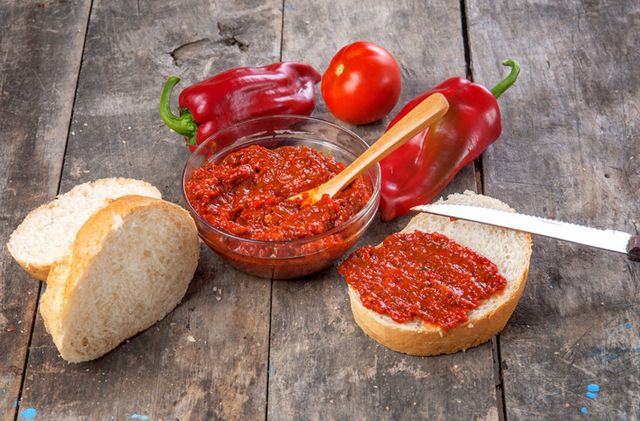 Ткемалі зі слив та аличі на зиму: прості рецепти грузинського соусу - фото 425534