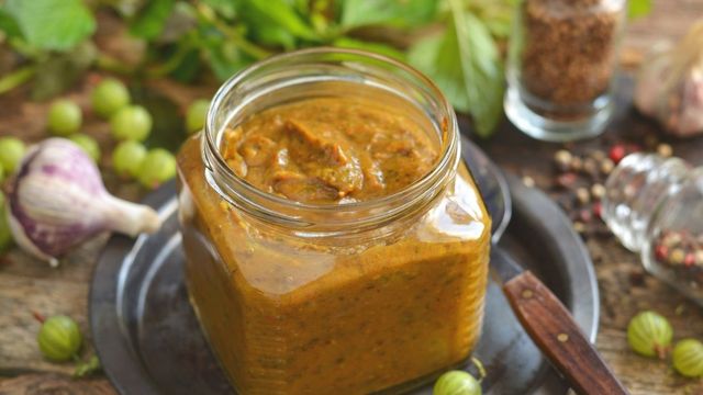 Ткемалі зі слив та аличі на зиму: прості рецепти грузинського соусу - фото 425536