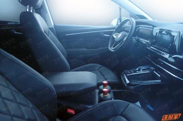 Як виглядає найбільший кросовер Volkswagen: фото салону - фото 425615