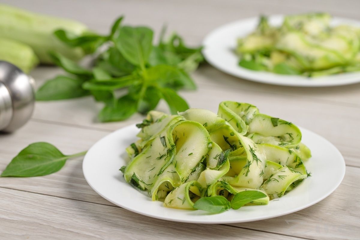 Кабачковий салат - фото 1