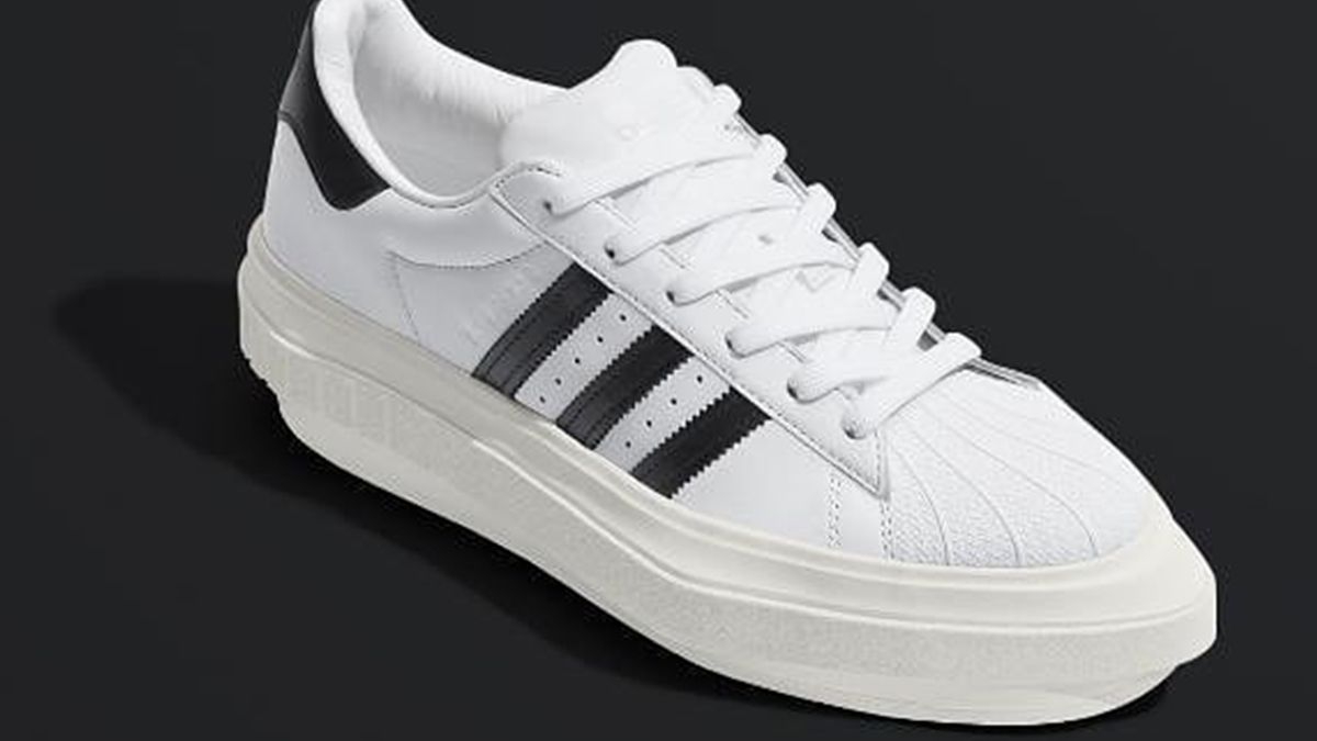 Новий дизайн легендарних кросівок Adidas розкритикували у мережі: фото