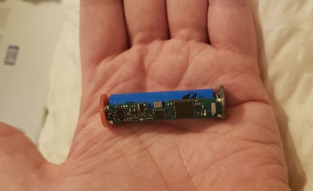 Ентузіаст змайстрував 'розумну' інтимну іграшку, якою можуть управляти користувачі Twitter - фото 425773