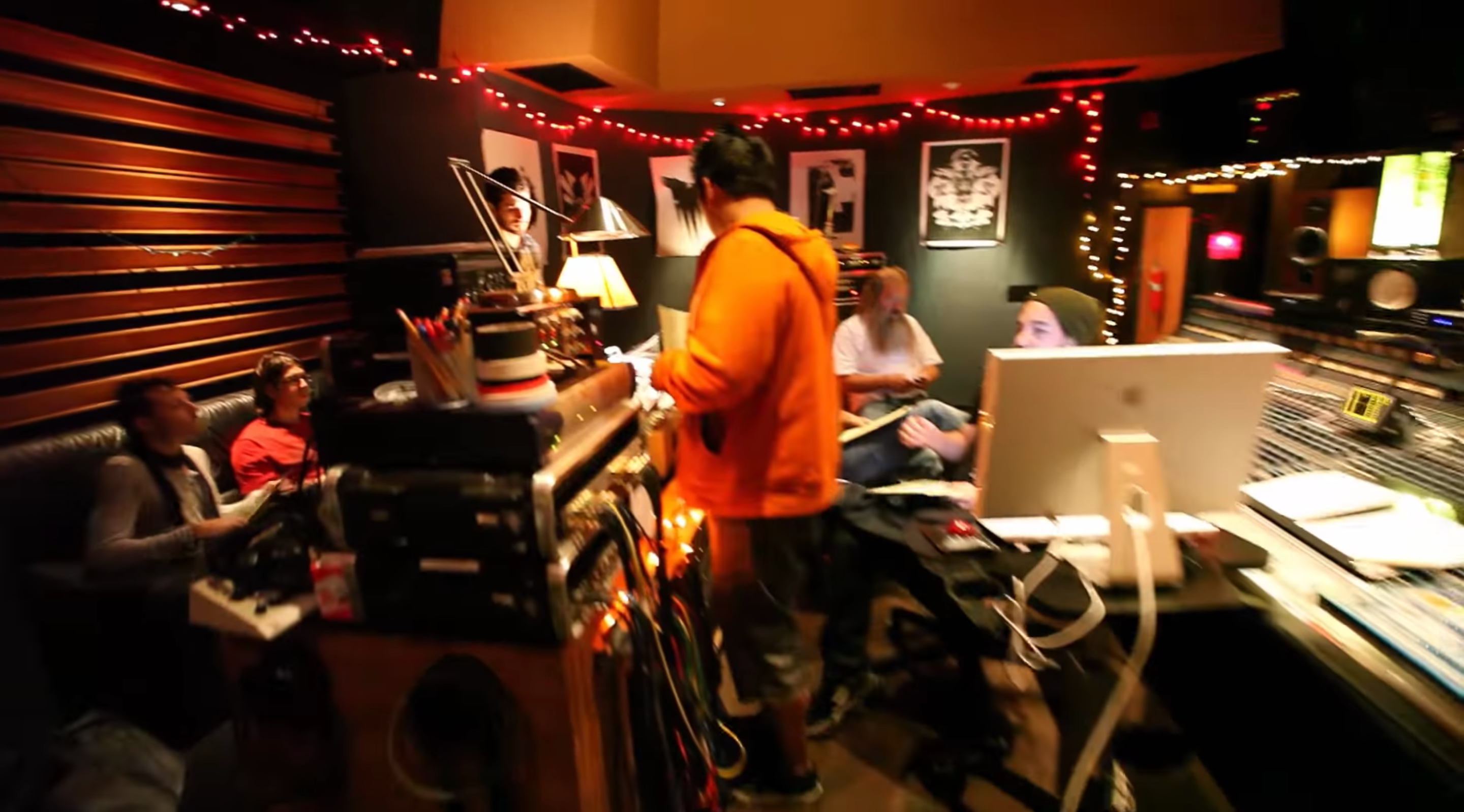 Linkin Park випустила документалку на честь 10-річчя свого альбому A Thousand Suns