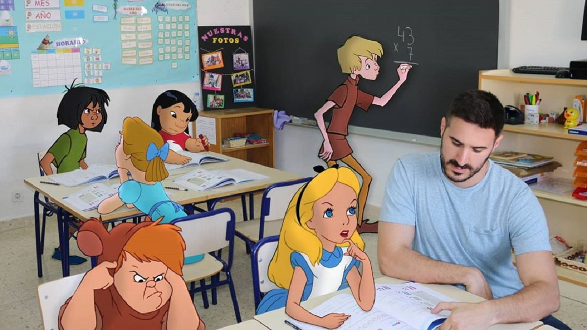 Вчитель доповнює свої фото персонажами Disney - фото 1