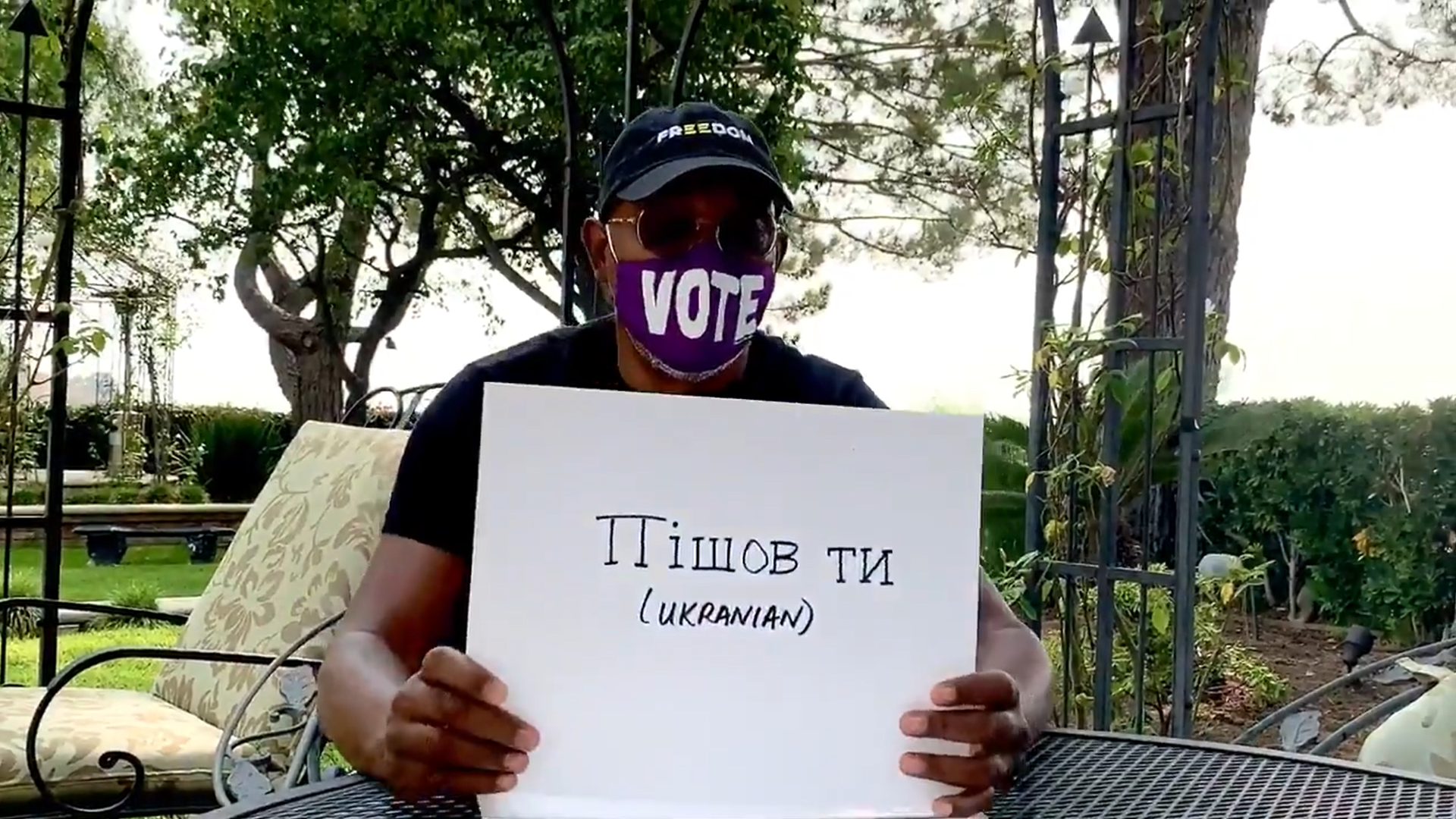 Семюель Л. Джексон вчить матюкатись різними мовами: українською також (відео)