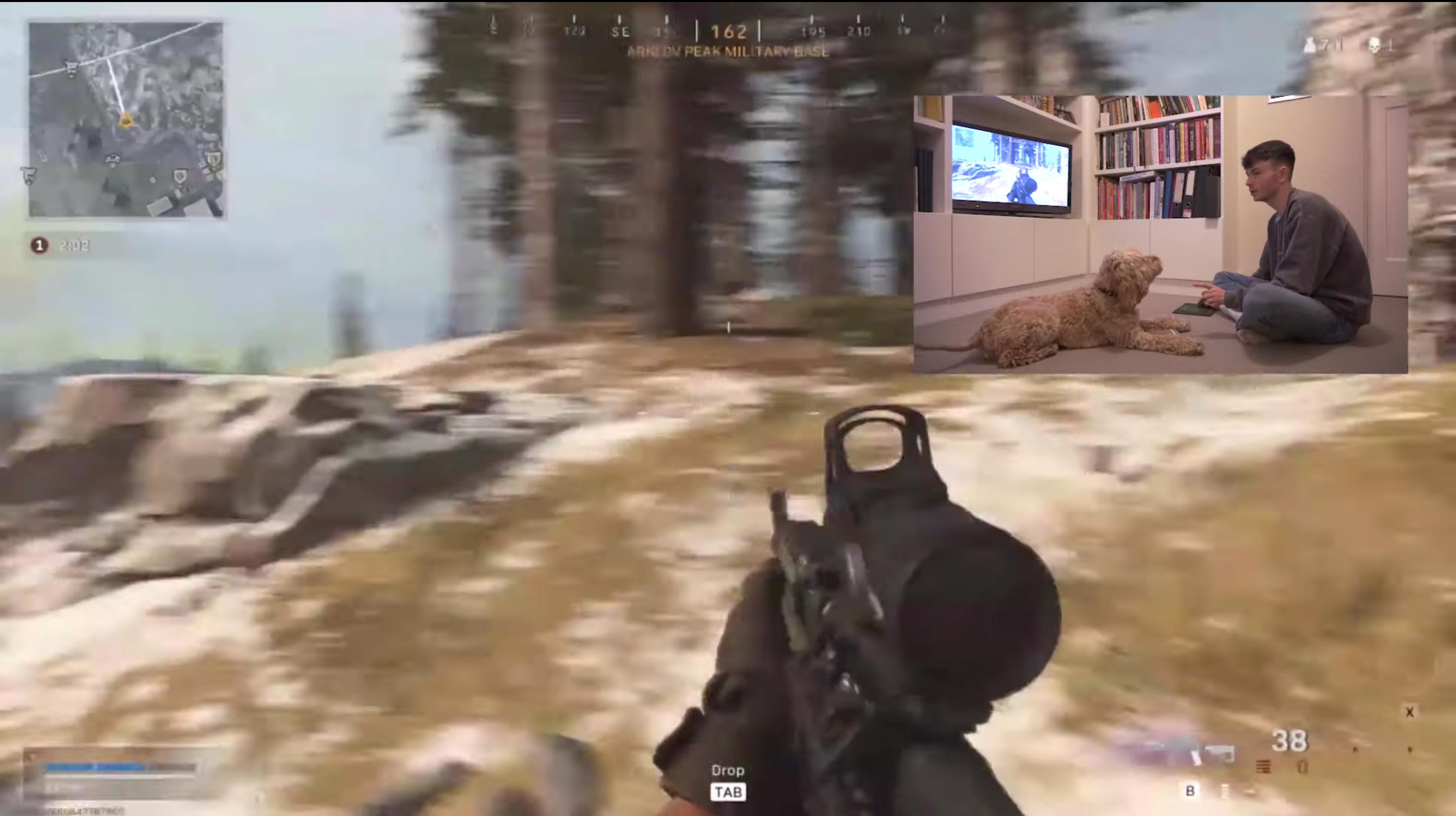 Блогер навчив свого собаку проходити Call of Duty: дивіться, що з того вийшло