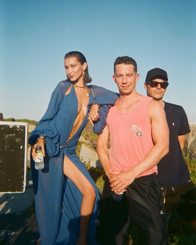 Белла Хадід розбурхала мережу ідеальним тілом на гарячих знімках - фото 426122