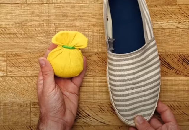 6 способів використати шкарпетки не за прямим призначенням - фото 426206