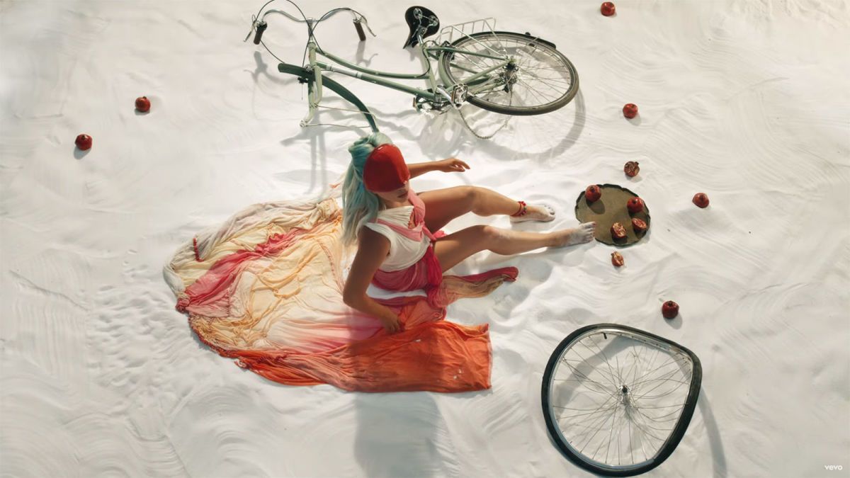 Кадр з кліпу - фото 1